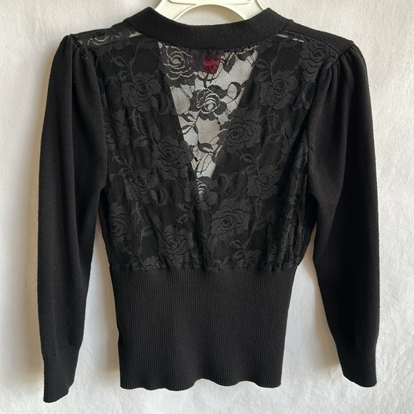 Take Out black V-neck button down cardigan with lace back detail, size S - Picture 4 of 7
